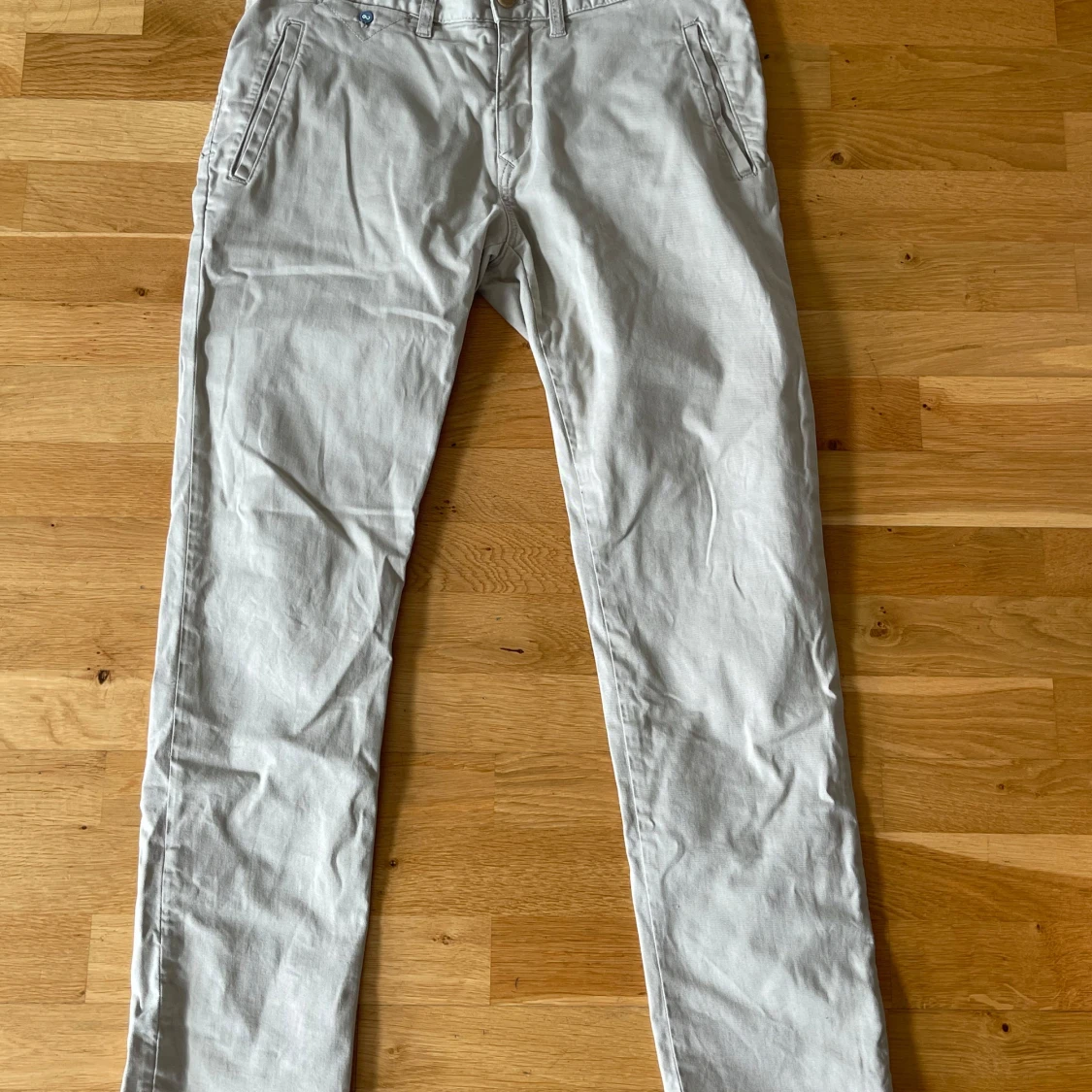 Beige chinos från Hilfiger Denim