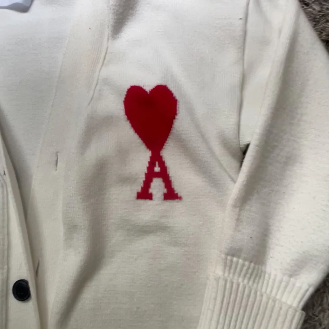 Vit kofta från Ami Paris med rött hjärta - 1