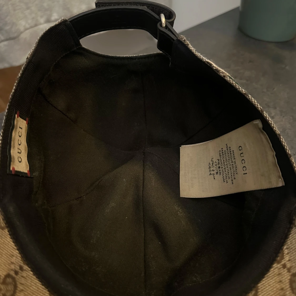 Beige keps från Gucci med monogram - 2