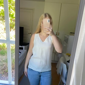 Linne - Vitt linne ifrån Vila i storlek XS. Mycket gott skick. 