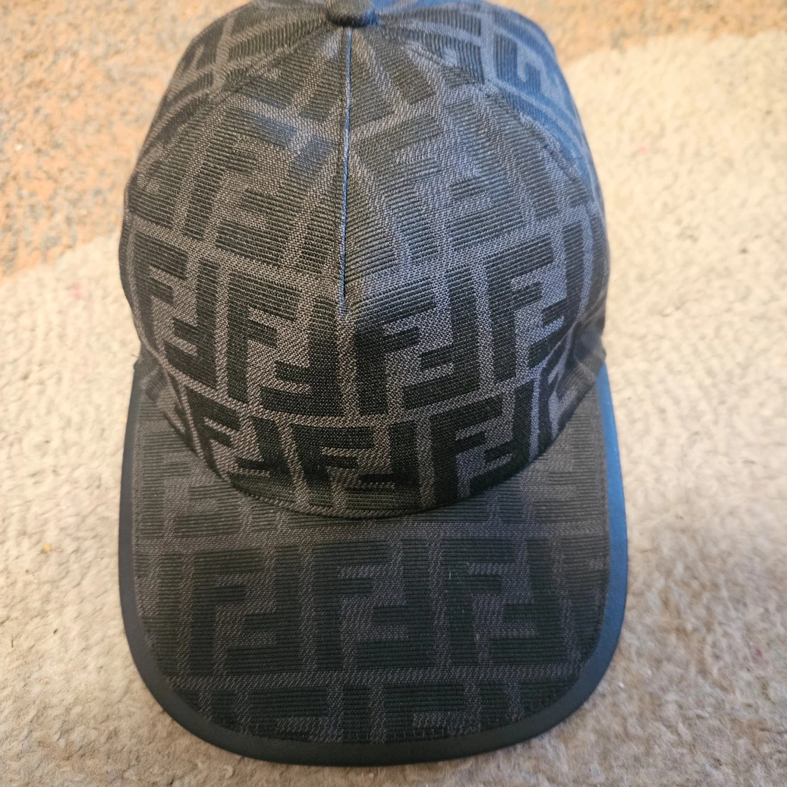 Fendi keps