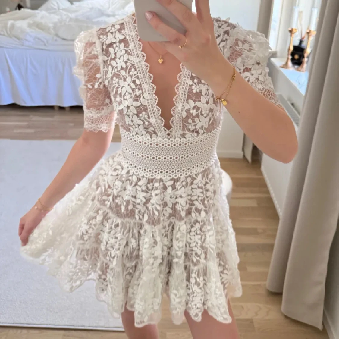 Vit spetsklänning  - 1