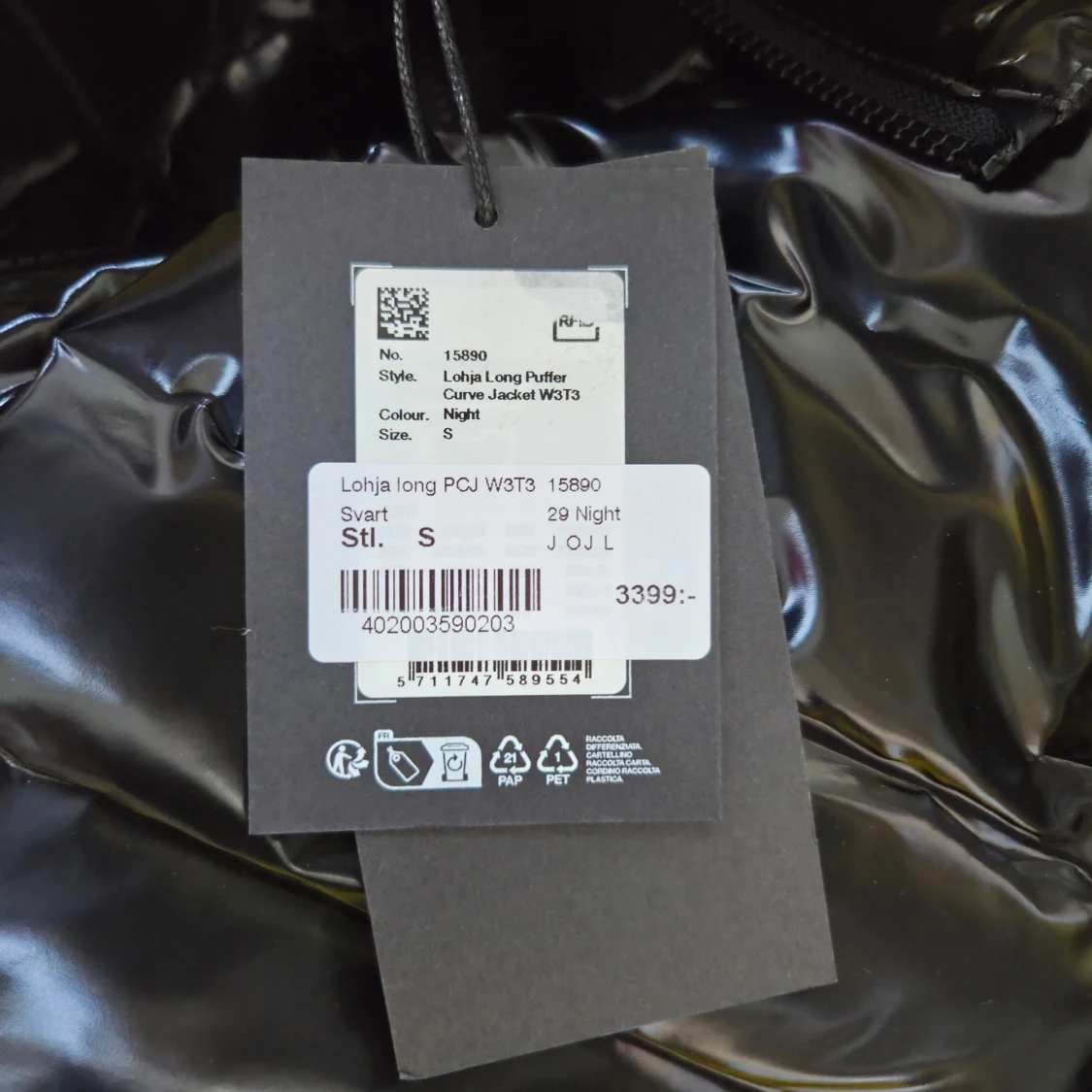 Svart pufferjacka från RAINS - 4