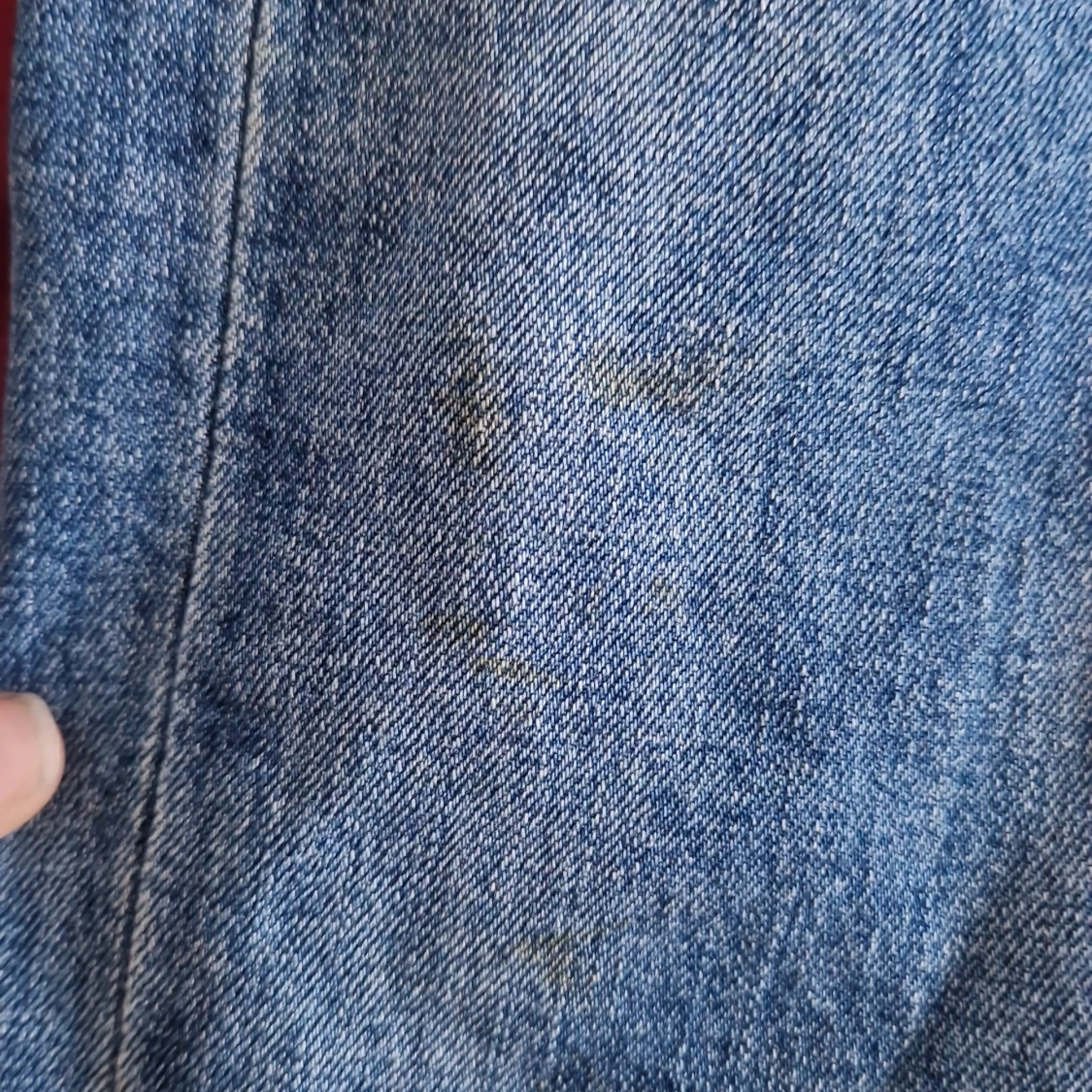 Blå bootcut jeans med slitning - 3