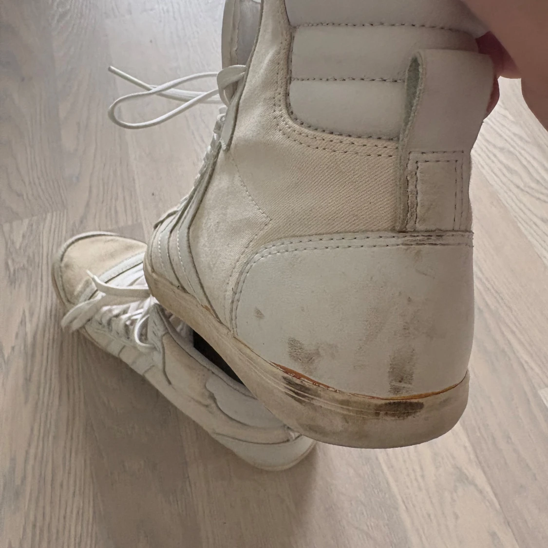 Vita höga sneakers från Hummel - 4