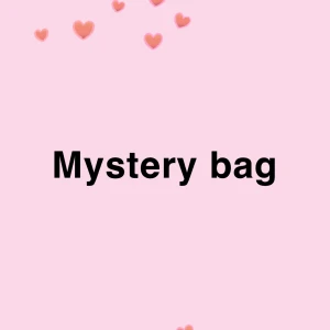 Mystery bag - Jag sätter ihop en egen mystery bag som anpassas efter din storlek o dina önskemål så det är bara att skriva! Du bestämmer vad du vill betala så anpassar jag värdet men värdet kommer alltid vara mer än priset du betalar! Tar inte emot retur🫶 Är just nu fri frakt så passa på!!