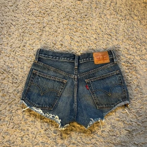 jeans shorts  - säljer då jag har liknande 