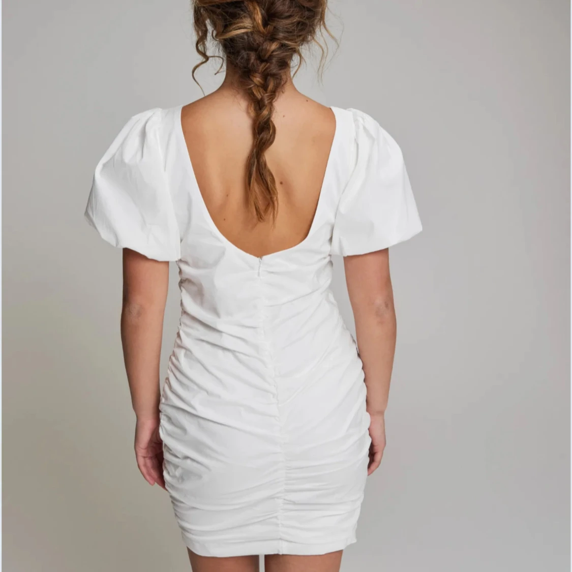 Vit miniklänning - 1