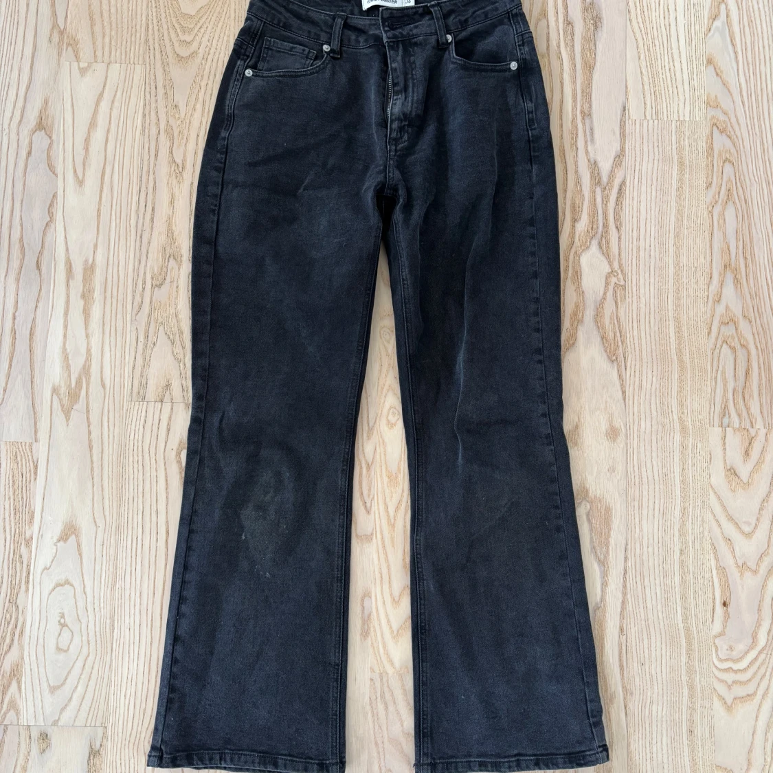 Svarta bootcut jeans - 2