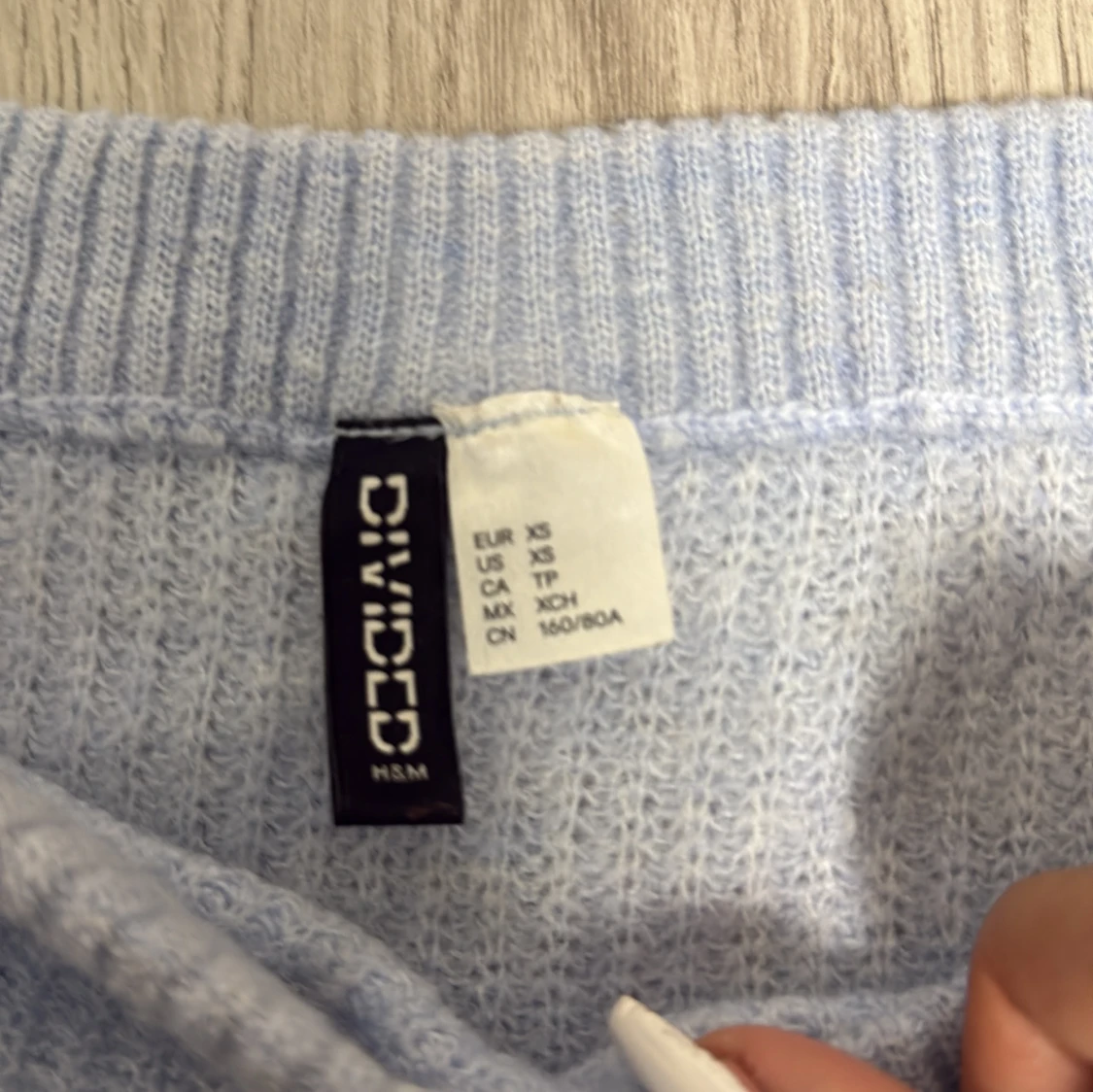 Ljuslila offshoulder stickad tröja från Divided - 2