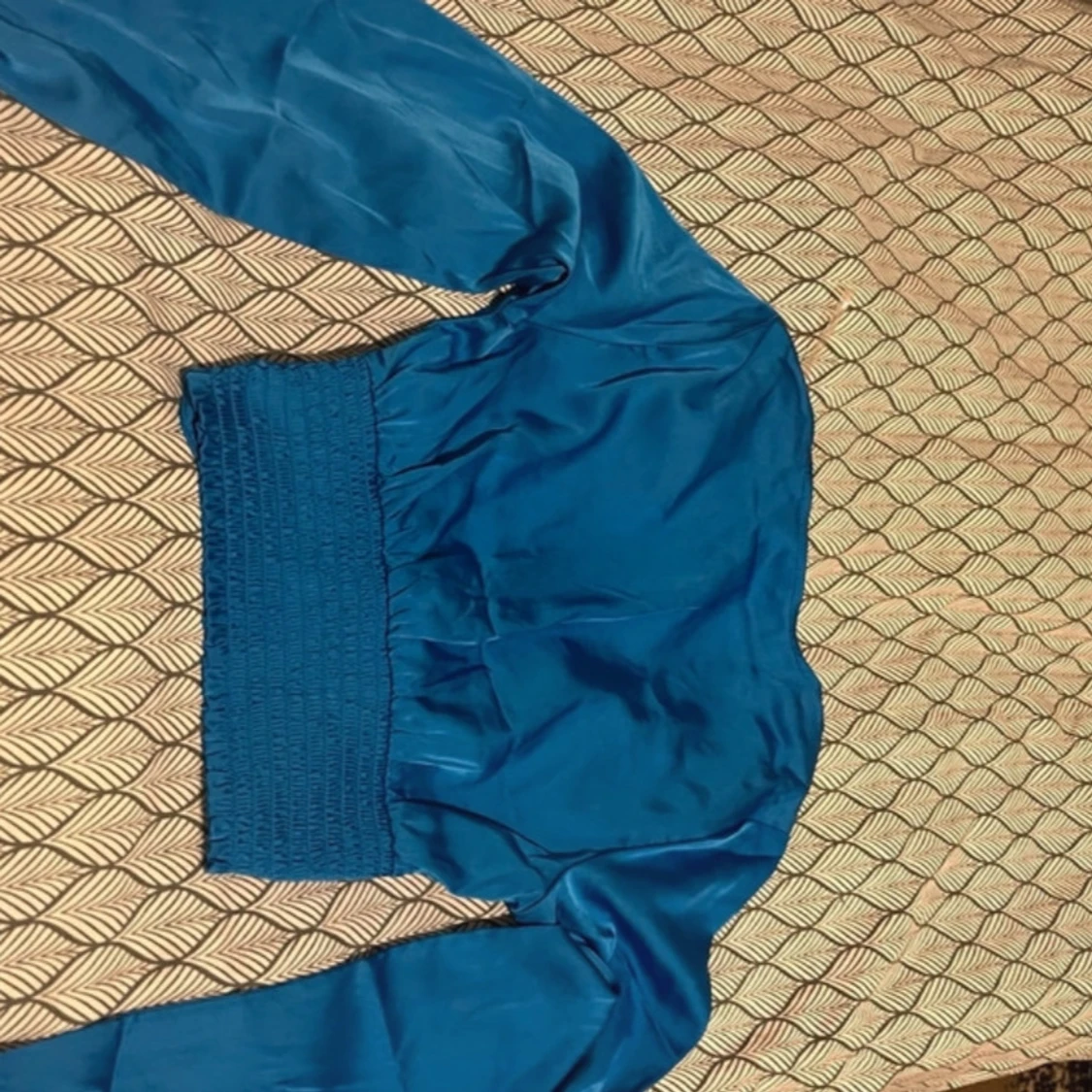 Blå croppad blus från Amisu - 1