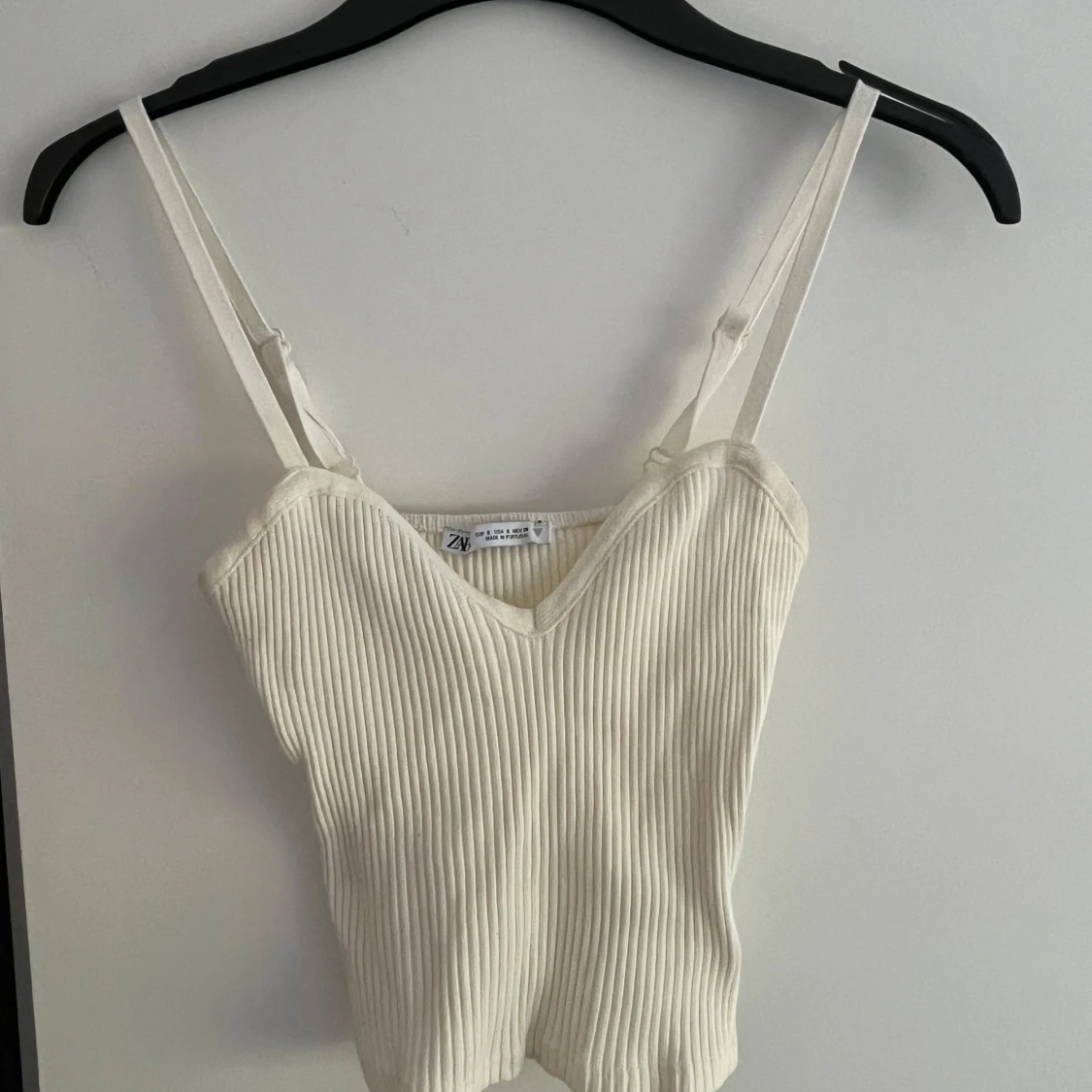 Vitt ribbat linne från Zara