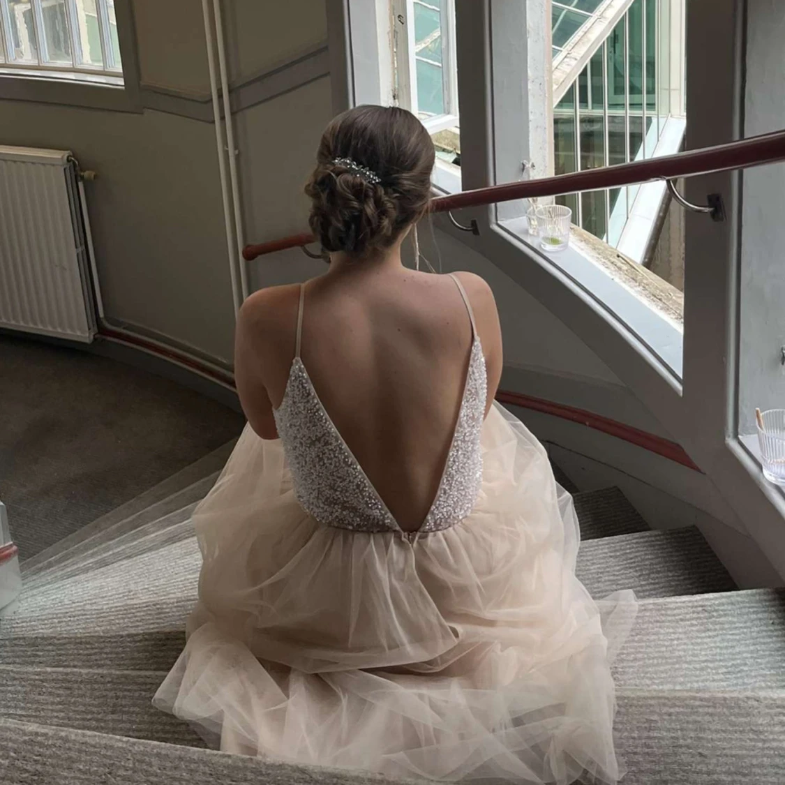 Cremefärgad balklänning  - 4