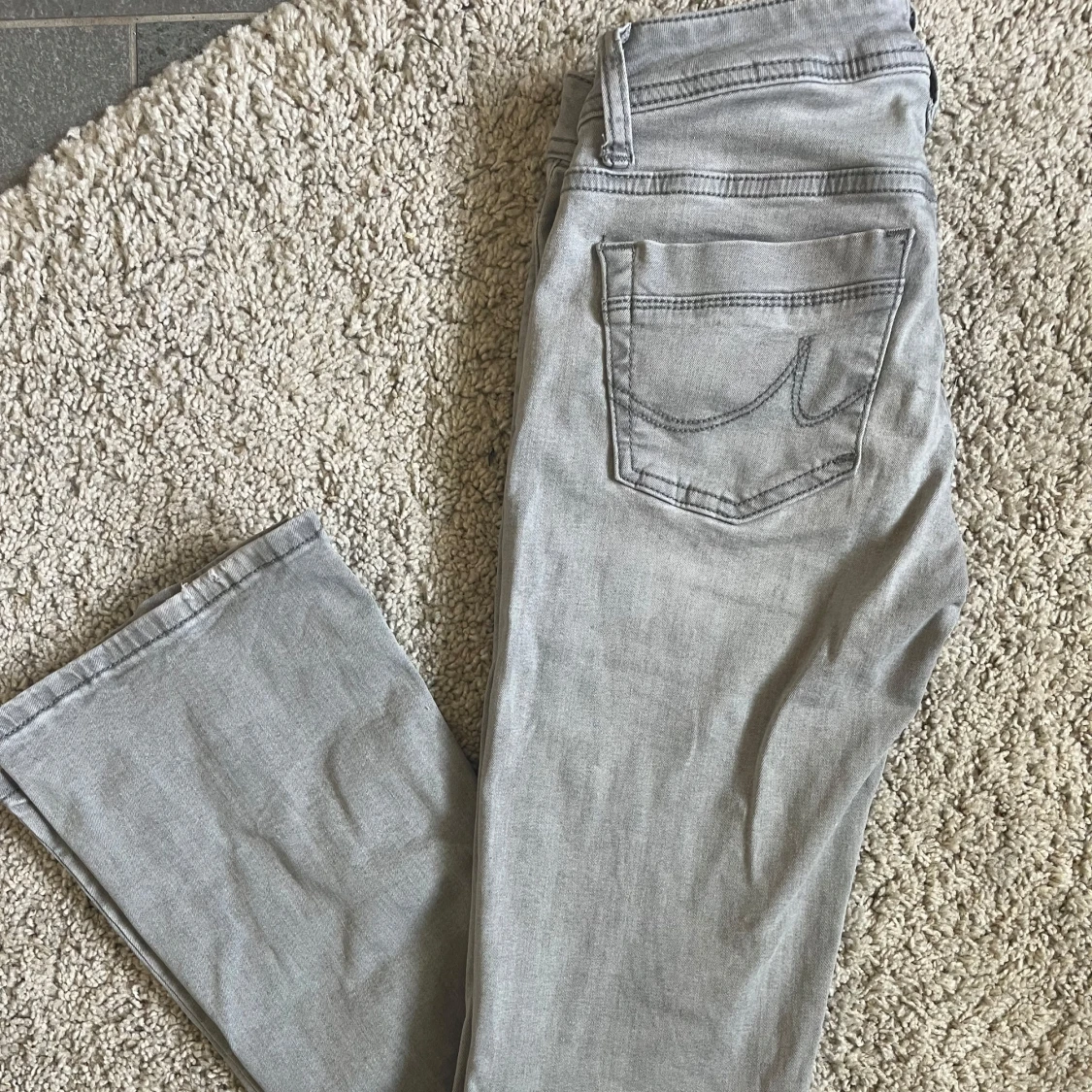 Grå bootcut jeans från LTB - 2