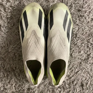 Adidas Speedflow - Säljer ett par Adidas speedflow. I väldigt gott skick!                                                                           Pris kan diskuteras!