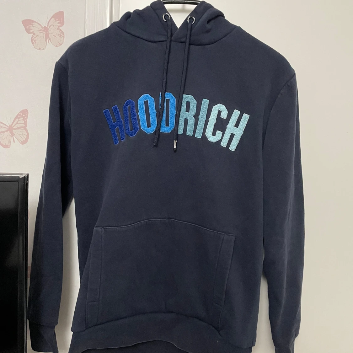 Mörkblå HOODRICH hoodie med brodyr - 2