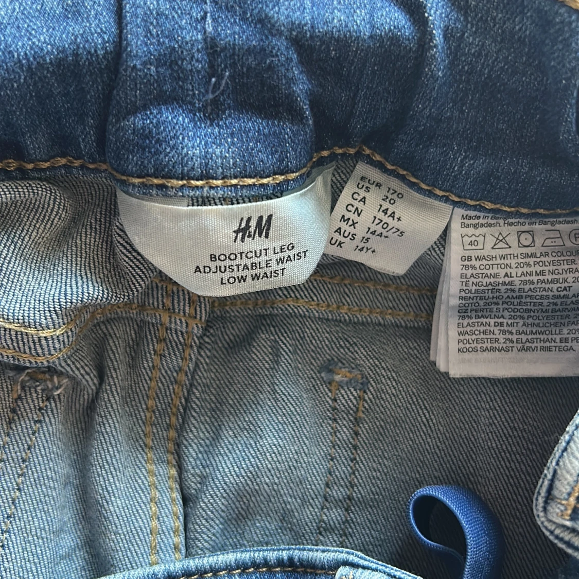 Blå bootcut jeans från H&M - 3
