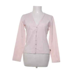 Ljusrosa kofta med v-ringning - Supersöt ljusrosa kofta💕