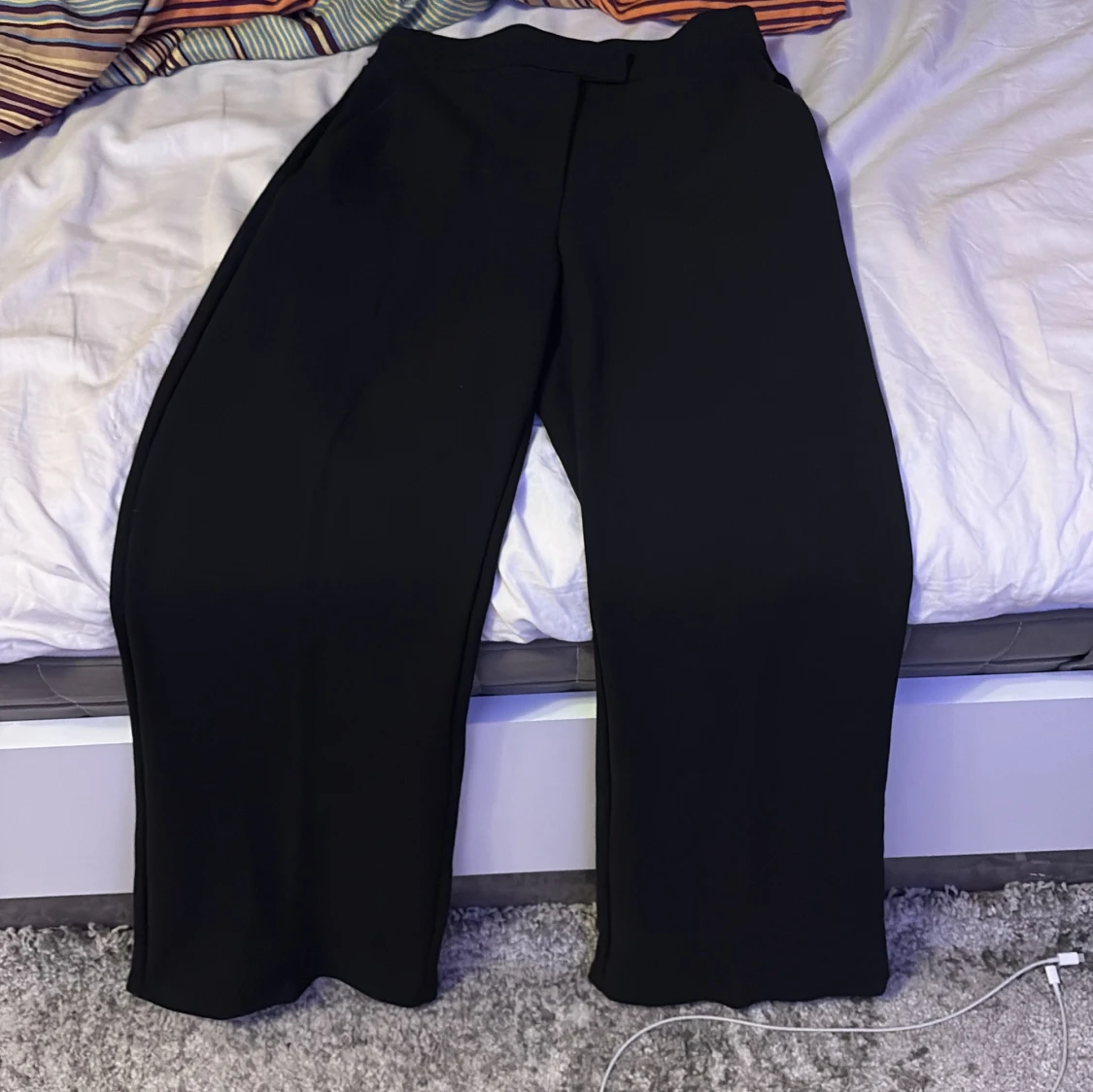 Svarta bootcut kostymbyxor H&M XS - 4