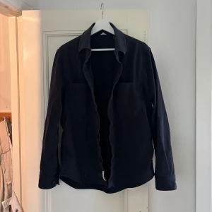 Overshirt - Overshirt från Arket som aldrig används. Storlek 46 (motsvarar M)