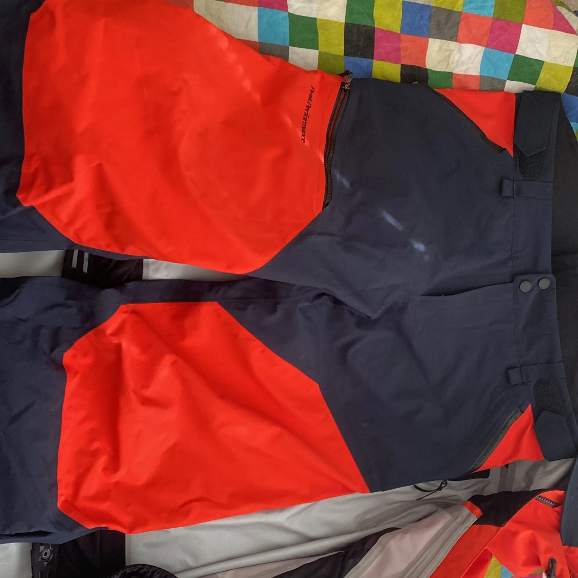 Röd och marinblå vindjacka Peak Performance - 3