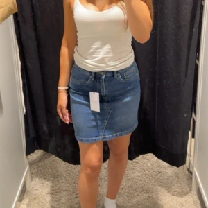 Jeanskjol från Sisters Point - Knappt använd! 💖