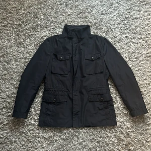 Field jacka  - Field jacka (red label) | skick 9/10 | strl M | 