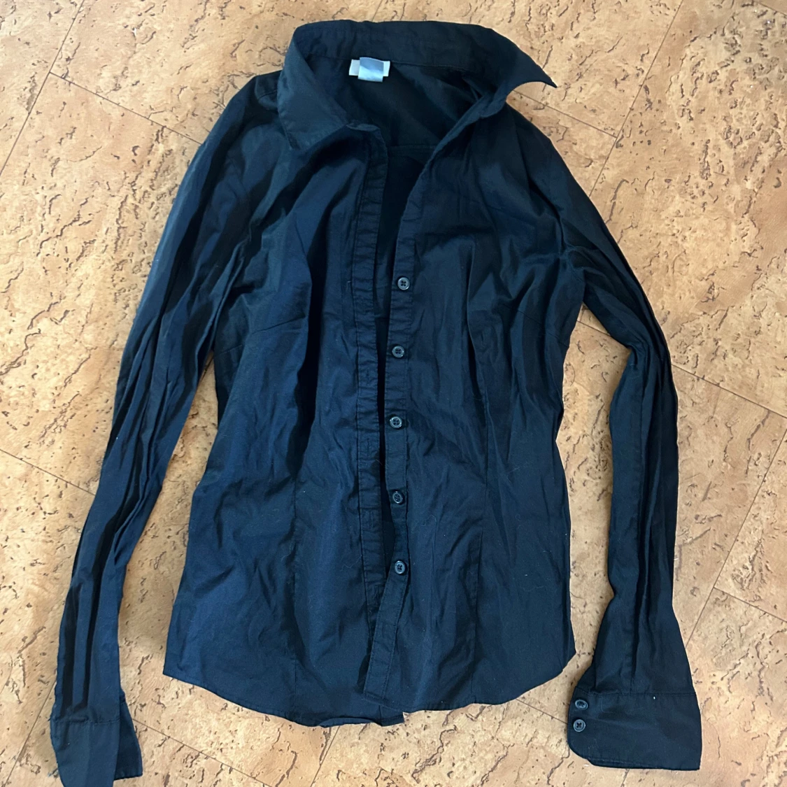 Svart skjorta från H&M - 1