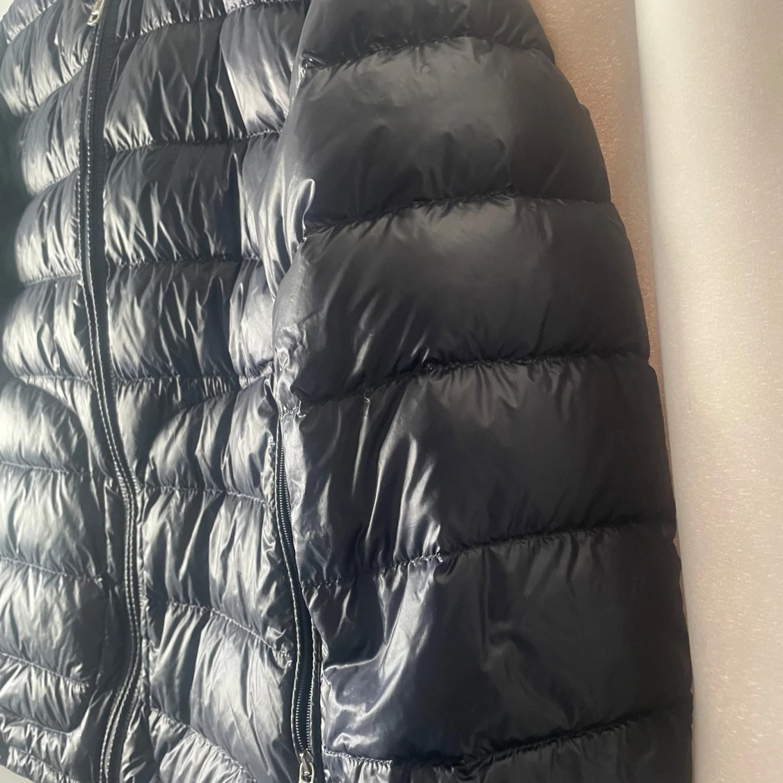 Svart pufferjacka från Moncler - 2