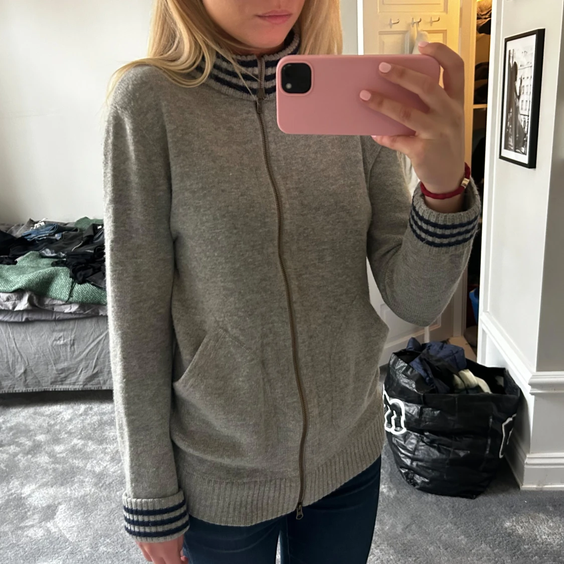 Grå kofta med dragkedja - 3