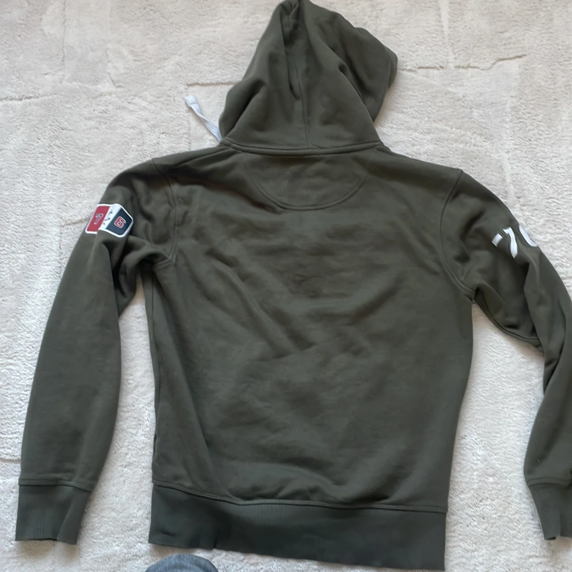 Olivgrön hoodie från Seaside - 3