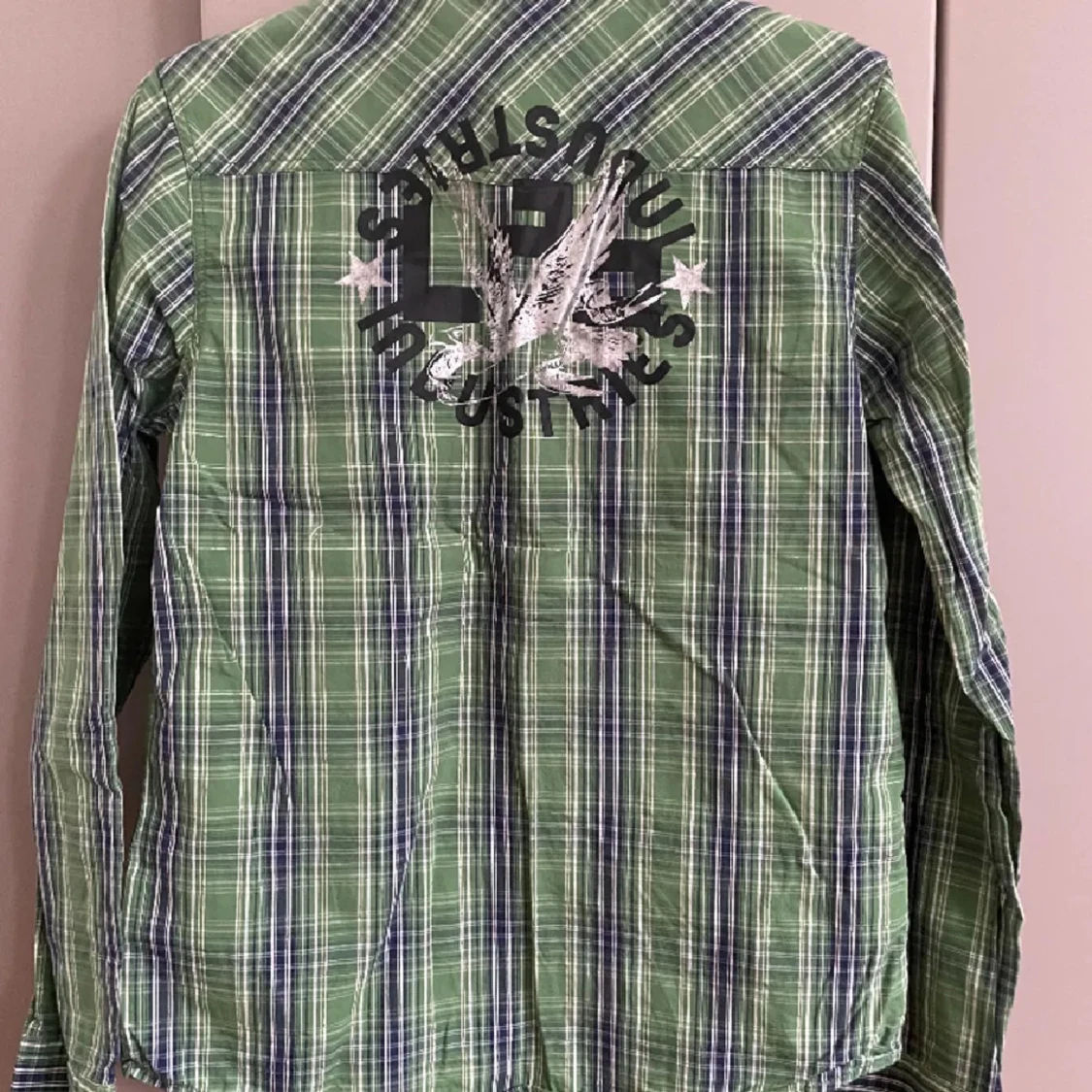 Grön rutig skjorta ny  164  - 1