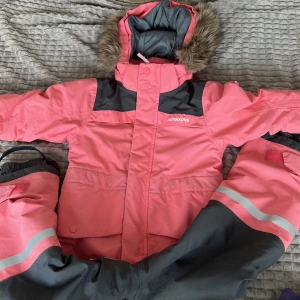 Didrikson overall - En rosa overall från didrikson 