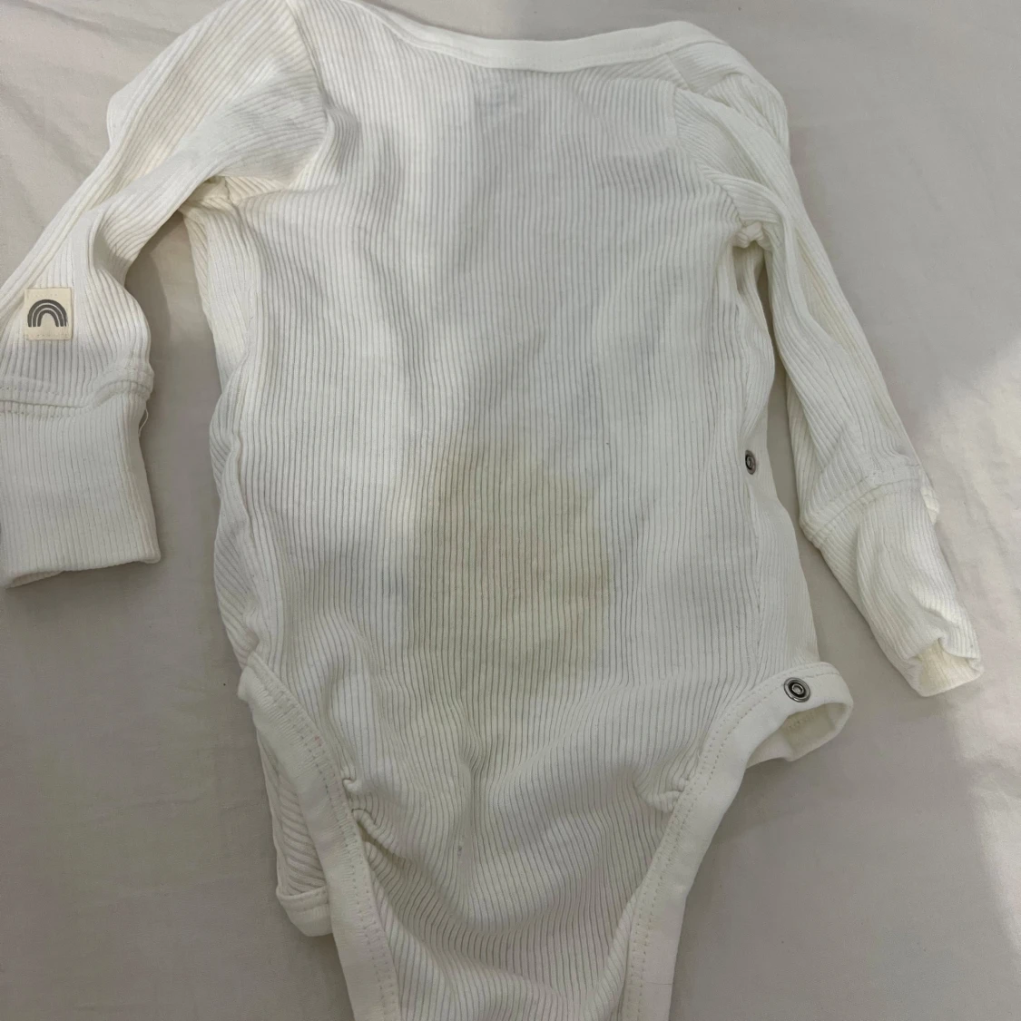 Vit ribbad babybody från Lindex - 2