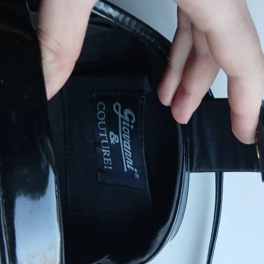 Svart axelväska  - 1