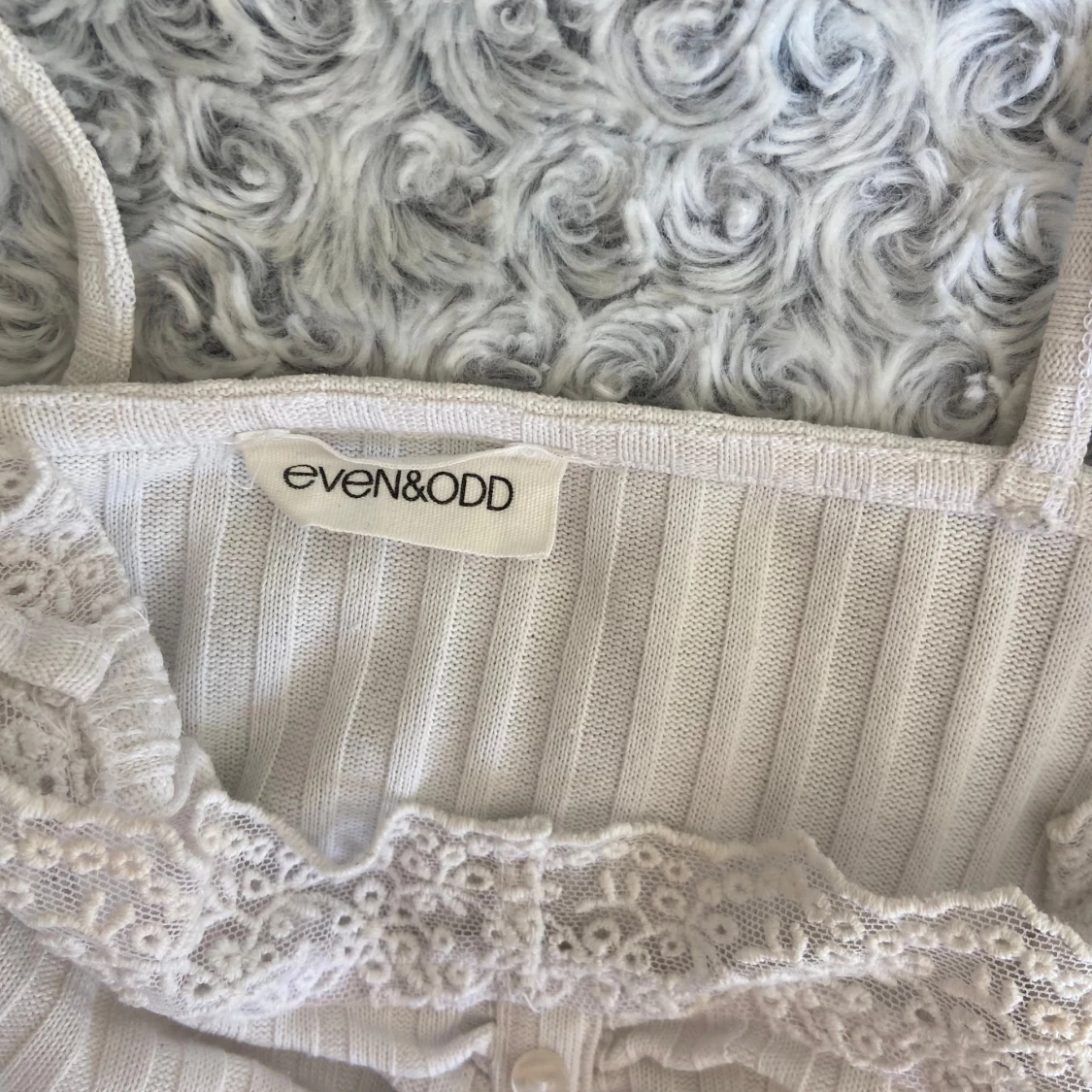 Vit linnetopp från Even&Odd - 1
