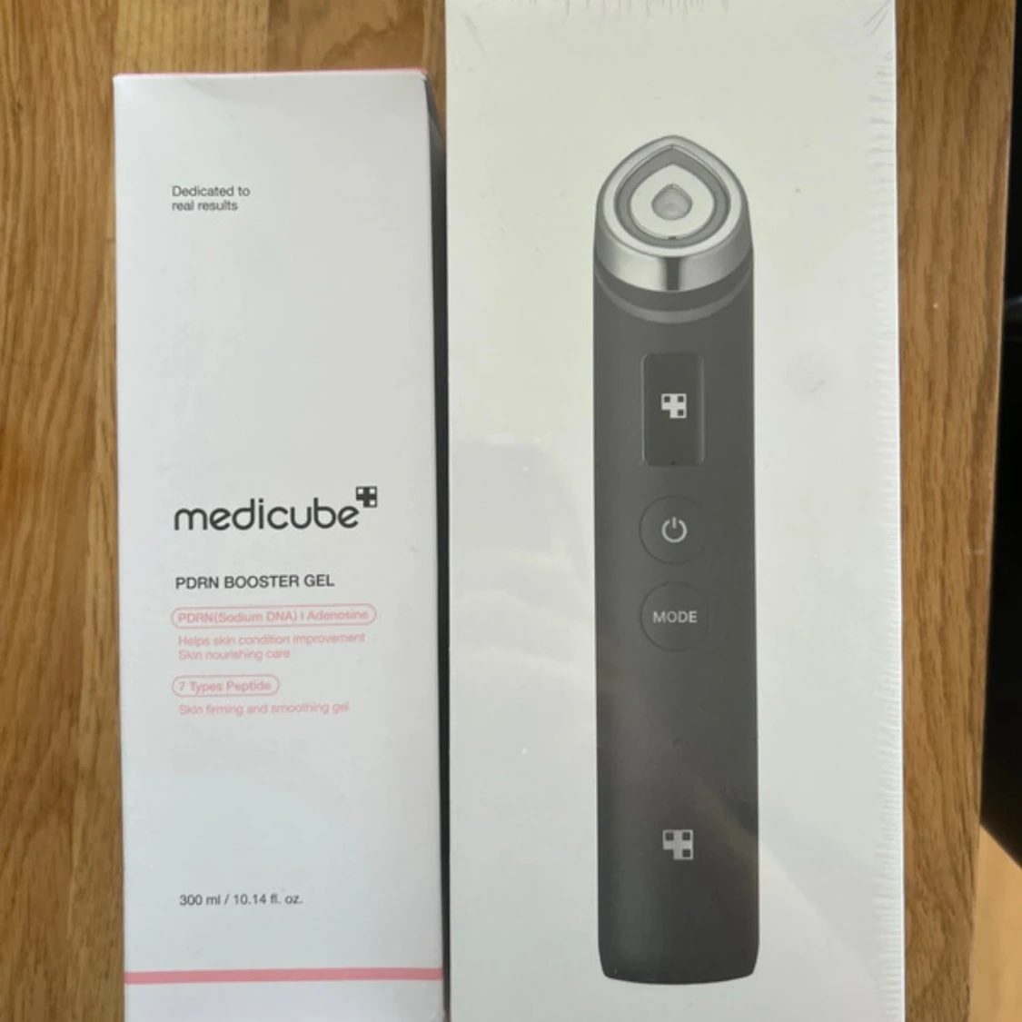 Medikube AGE-R Booster Pro EX + gel