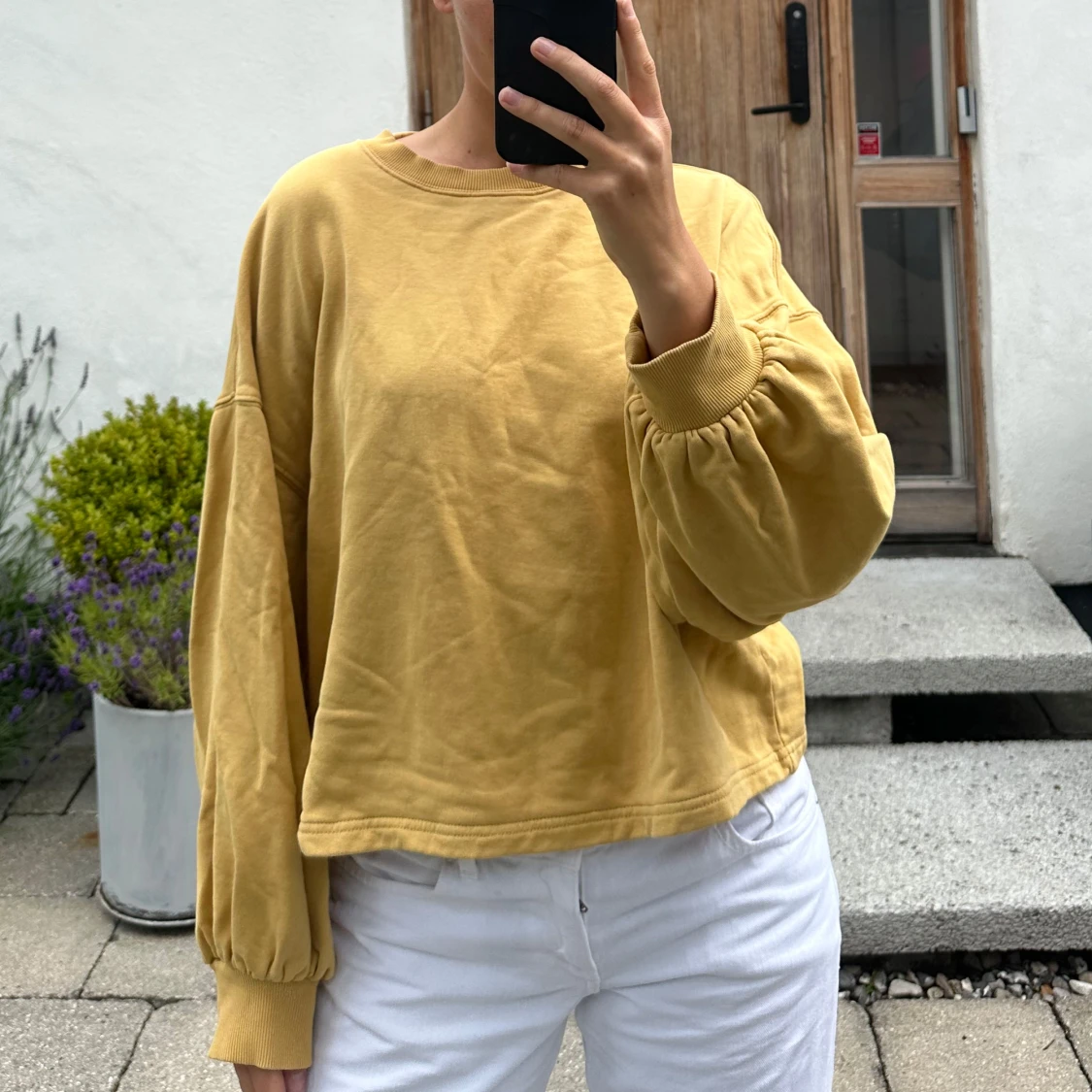 Gul oversized sweatshirt med ballongärm
