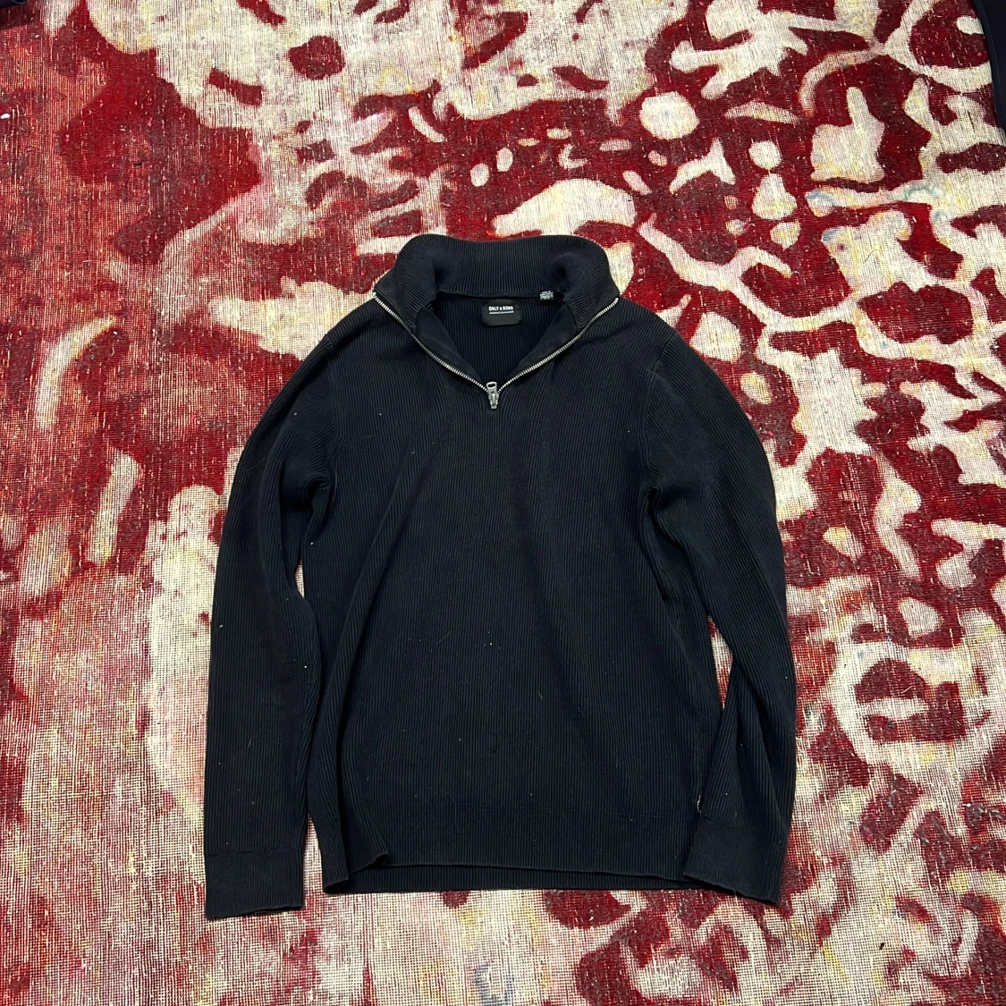 Svart stickad half zip från Only & Sons