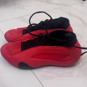 Adidas Harden 8 - Riktigt lätta och sköna att spela i