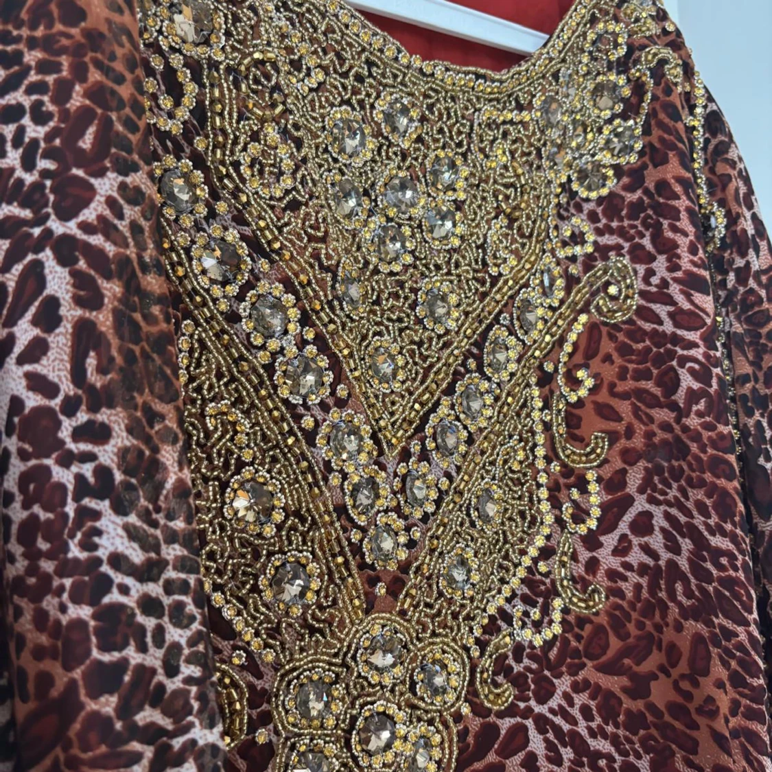 Långklänning med leopardmönster och guld, Storlek Onesize - 36/46 - 4