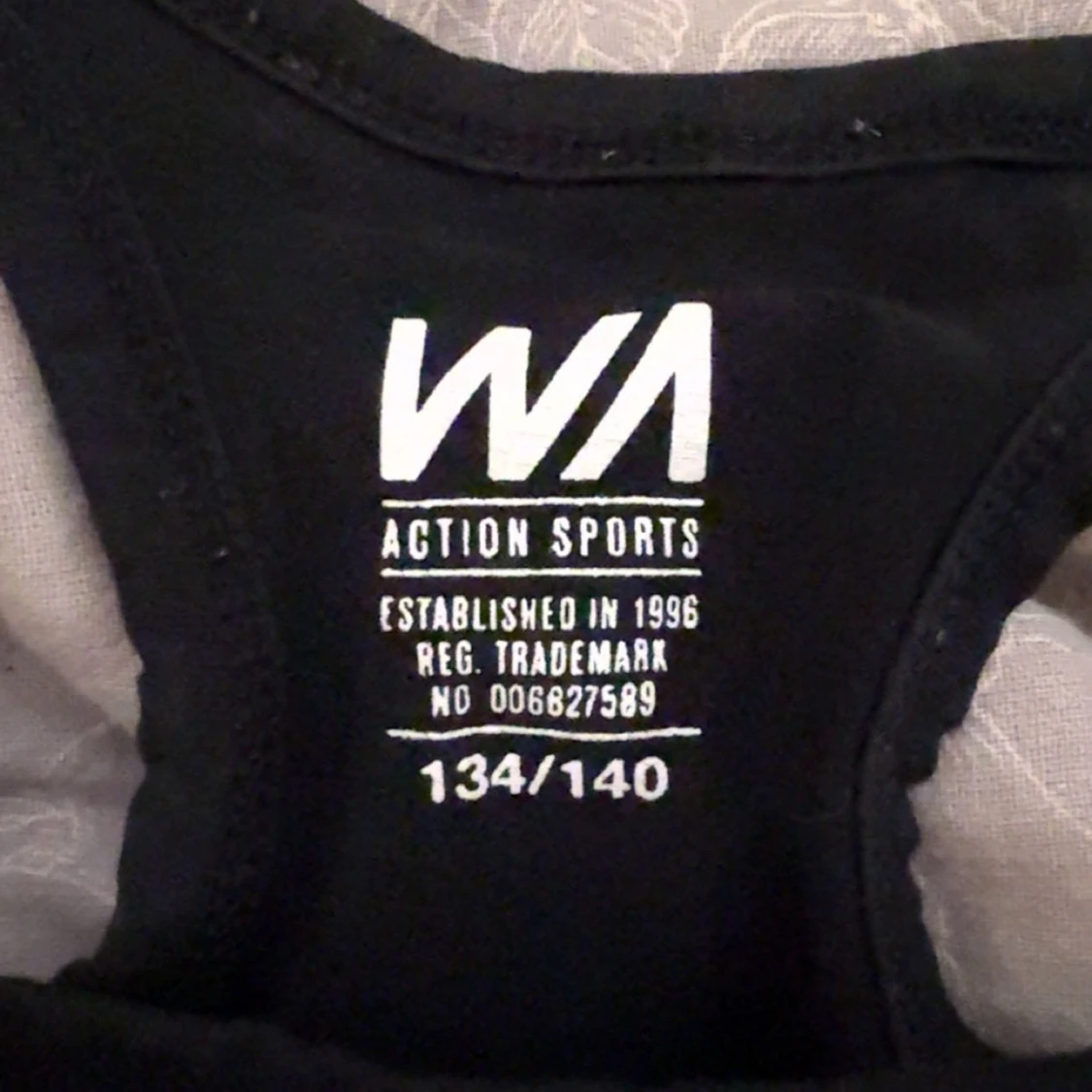 Svart linnetopp från WA Action Sports - 2