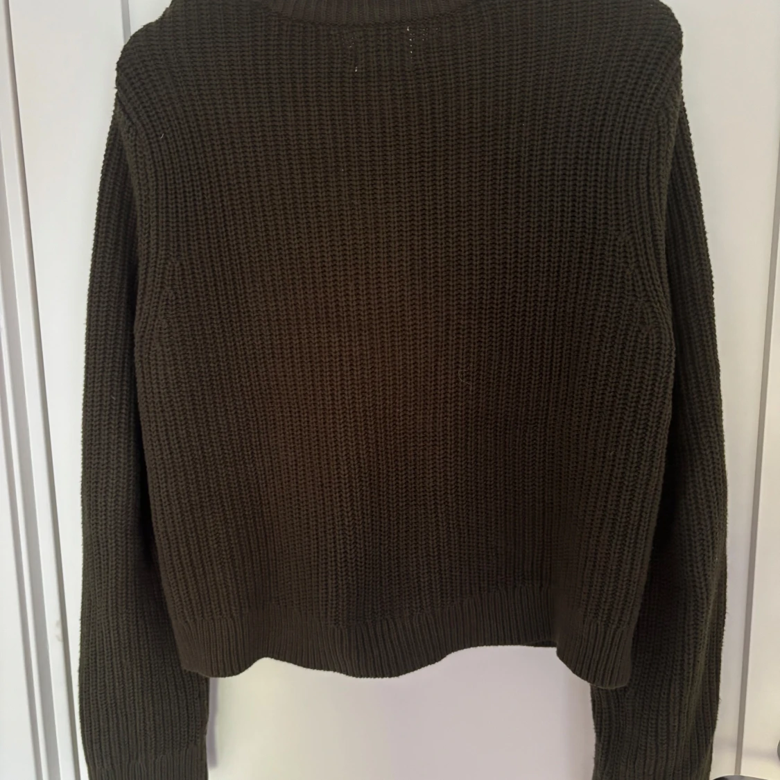 Mörkgrön stickad kofta från H&M - 2