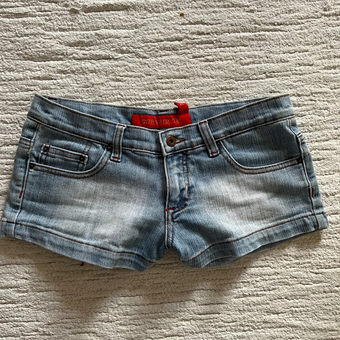  lågmidjade jeansshorts