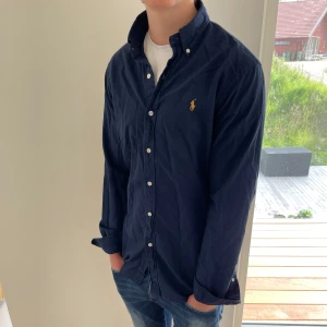 Polo Ralph lauren skjorta  - Säljer nu denna Polo Ralph lauren skjorta, skriv för fler bilder/frågor🙌🏼