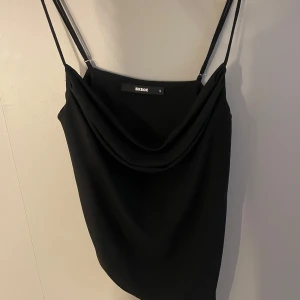 Sneskuren topp - Supersöt sneskuren topp🥰