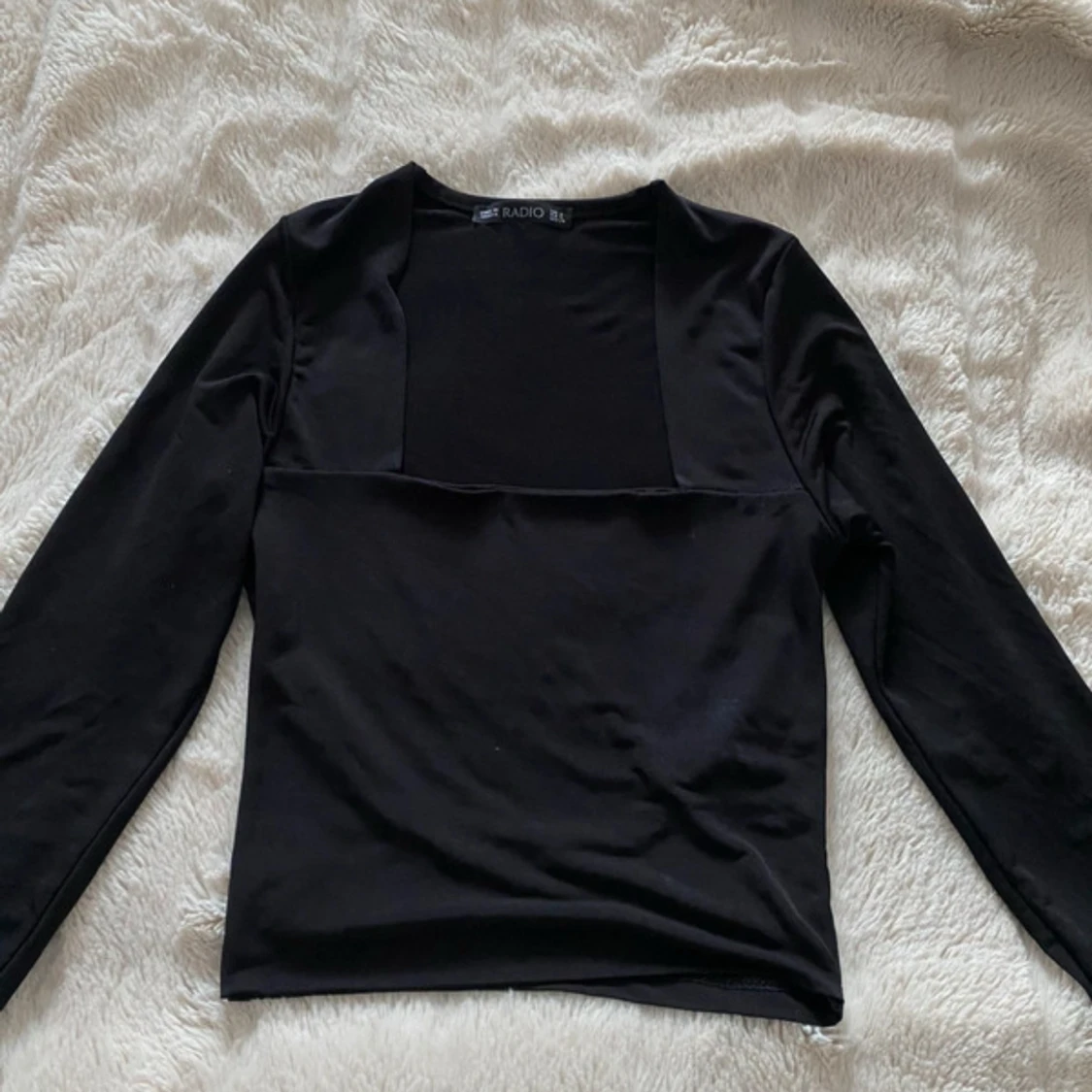 Svart långärmad topp från RADIO