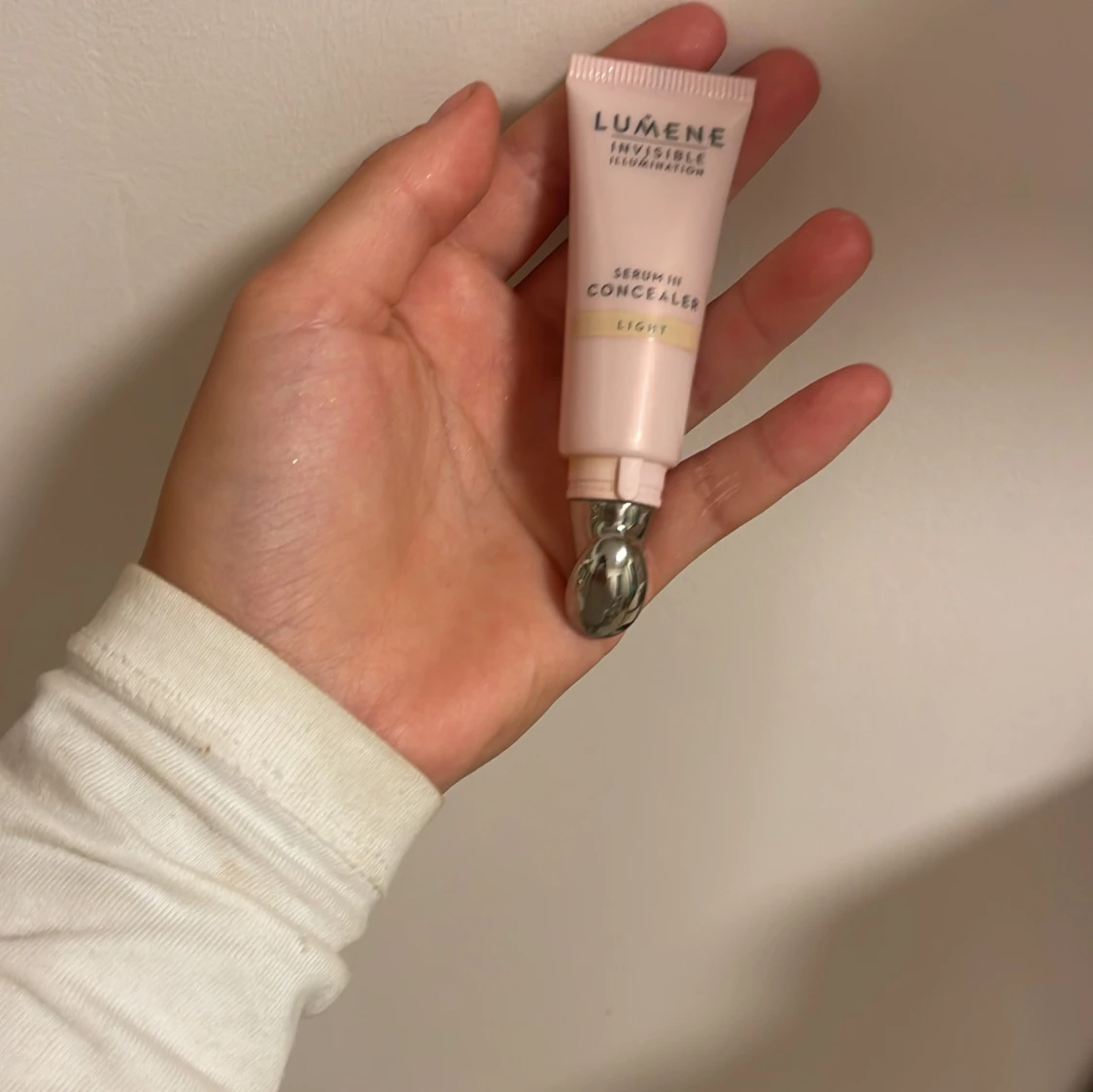 Lumene Invisible concealer färg LIGHT - 2
