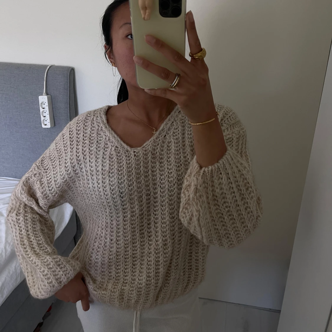 Beige stickad tröja