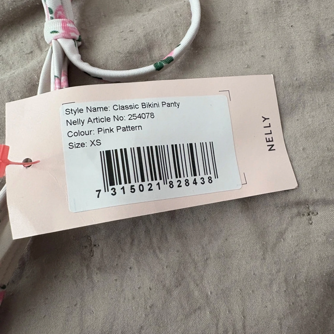 Vit blommig bikiniunderdel från Nelly - 4